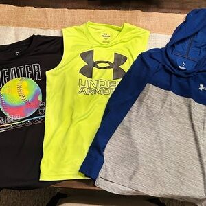 Lot of 3 Under Armour Boy tops